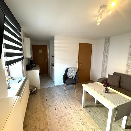 アパート In Schlossnaehe ラインスベルク