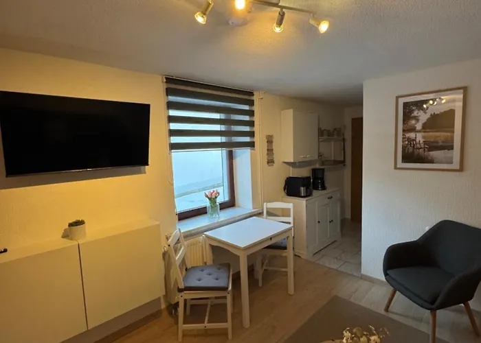 In Schlossnaehe * 赖因斯贝格